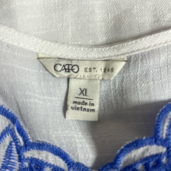 Cato White and Blue Embroidered Blouse - XL - Picture 7 of 8